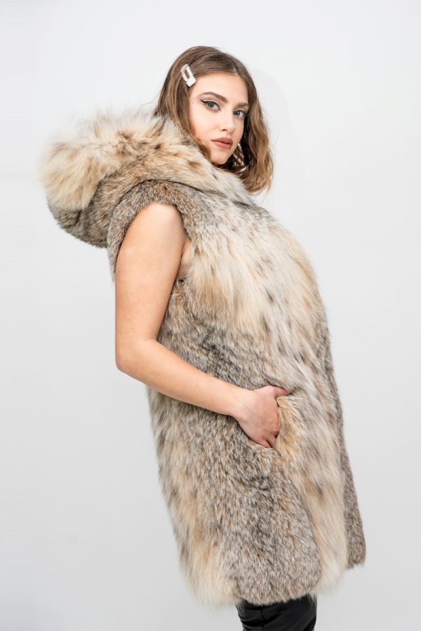 cosmos-furs-2021-natural-female-skins-top