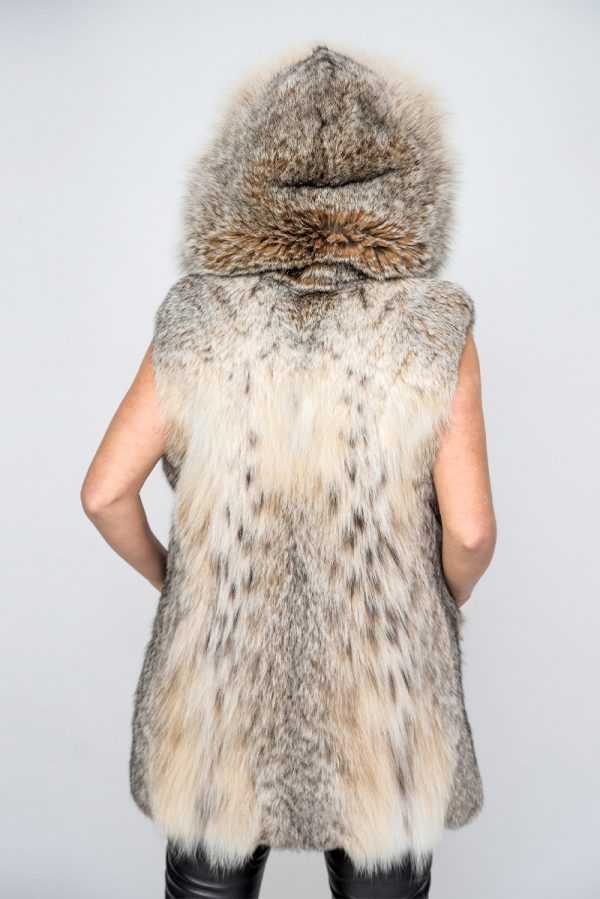 cosmos-furs-2021-natural-female-skins-top