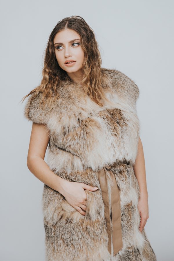 cosmos-furs-2021-natural-female-skins-top